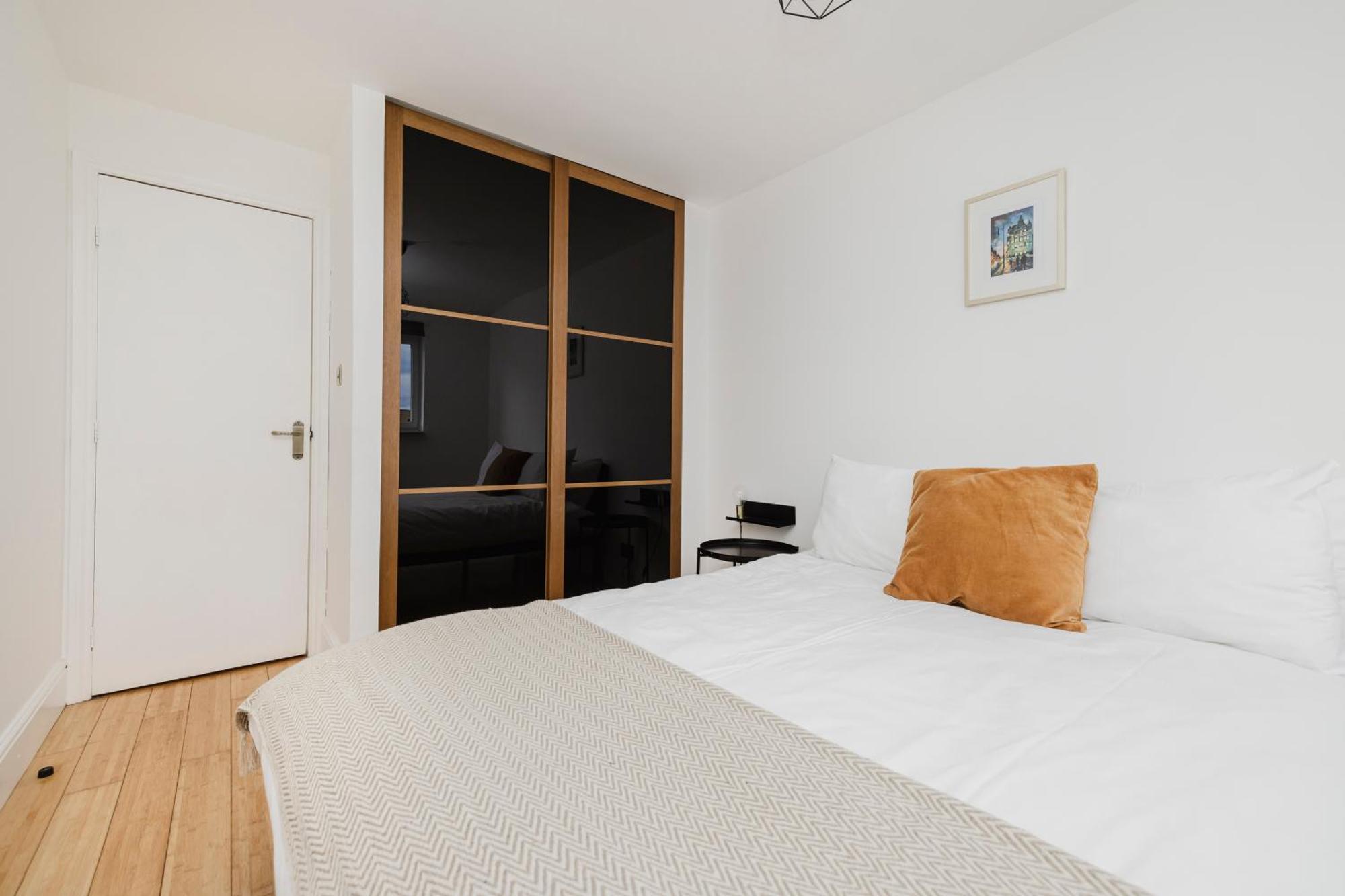 Ferienwohnung Joivy Welcoming Flat Near Park EDI Exterior foto